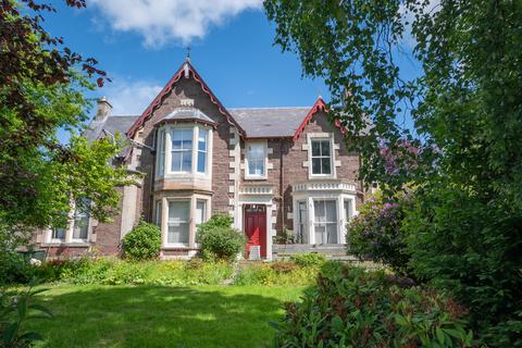 Upper Flat, Glencairn Broich Terrace, Crieff, PH7 3BD