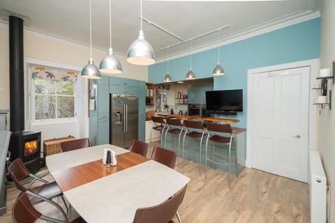 Upper Flat, Glencairn Broich Terrace, Crieff, PH7 3BD