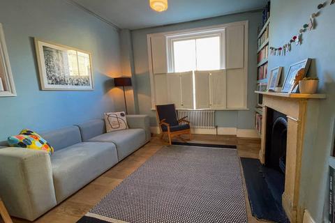 4 bedroom terraced house to rent, Grafton Road, Kentish Town, London, NW5
