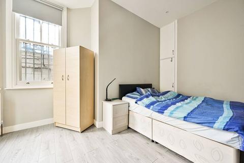 5 bedroom flat to rent, Earls Court Squre, Earls Court, London, SW5