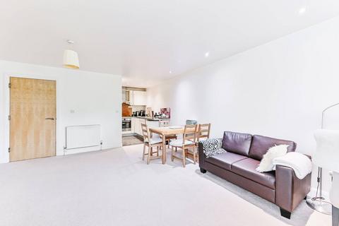 2 bedroom flat to rent, Eaton Road, Sutton, SM2