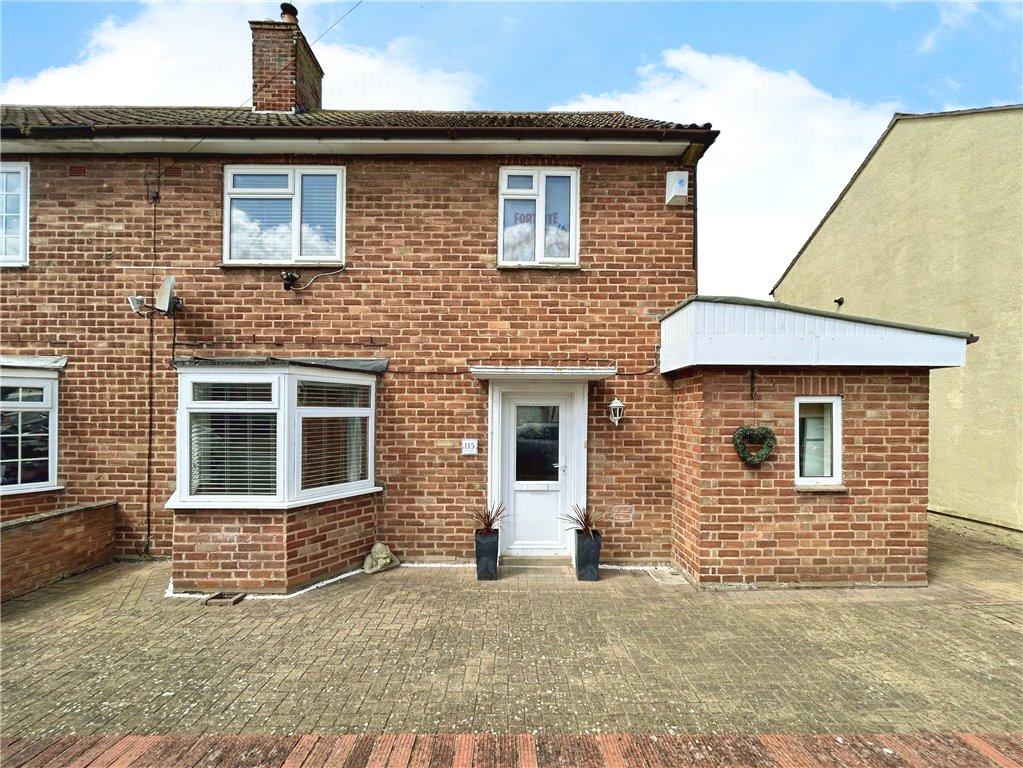 Kings Road, Evesham, Worcestershire 3 bed semidetached house for sale