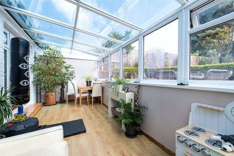 22 Dobson Road, Gravesend, DA12 5TE