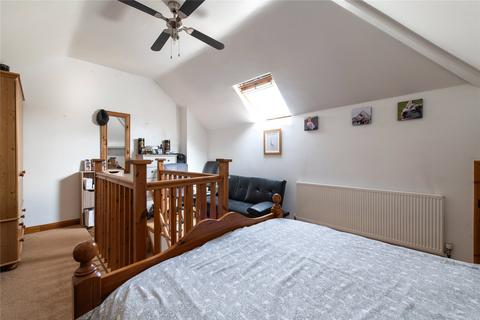 22 Dobson Road, Gravesend, DA12 5TE