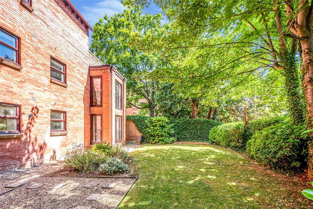 Apsley Court, 318 Woodstock Road, Oxford 2 bed apartment for sale £
