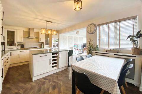 6 Betjeman Walk, Yateley, GU46 6YP