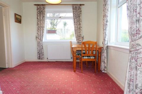 4 bedroom detached bungalow for sale, Coniemore, Southend