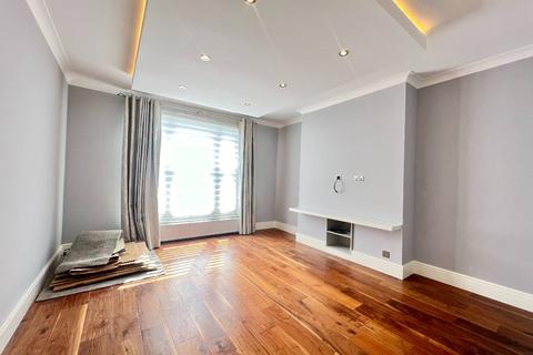 2 bedroom flat to rent, Lansdowne Road, Croydon