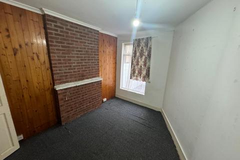 3 bedroom terraced house to rent, Victoria Road, Barking