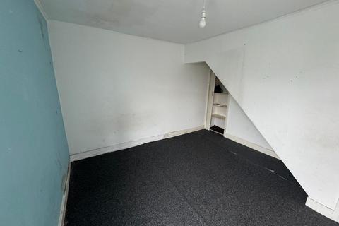 3 bedroom terraced house to rent, Victoria Road, Barking