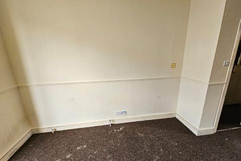 3 bedroom terraced house to rent, Braemar Road, London