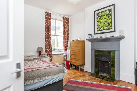3 bedroom apartment for sale, Widdenham Road, London, N7