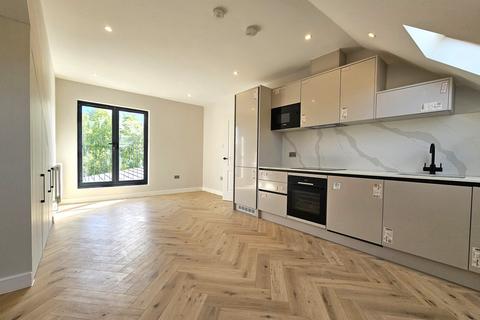 2 bedroom flat for sale, Inglis Road, Ealing, London, W5