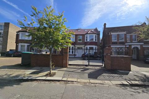Flat 4, 26 Inglis Road, London, W5 3RL