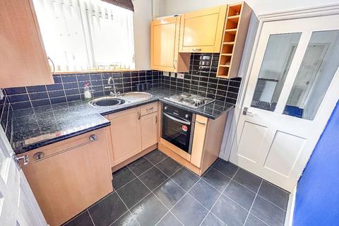 1 bedroom flat to rent, Halesowen Road, Netherton, Dudley