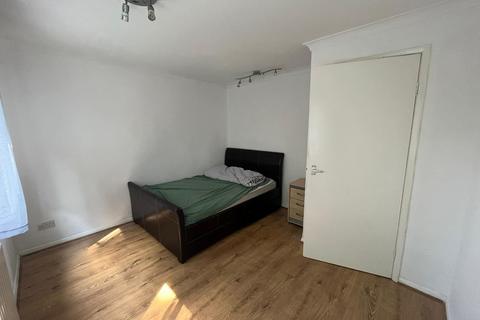 2 bedroom semi-detached house to rent, Bankside, Tytton Lane West, PE21 7HY