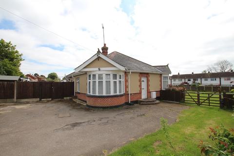 2 bedroom bungalow for sale, St. Johns Road, Clacton-on-Sea