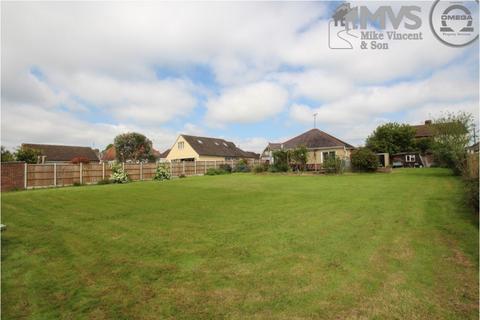 2 bedroom bungalow for sale, St Johns Road, Clacton-on-Sea