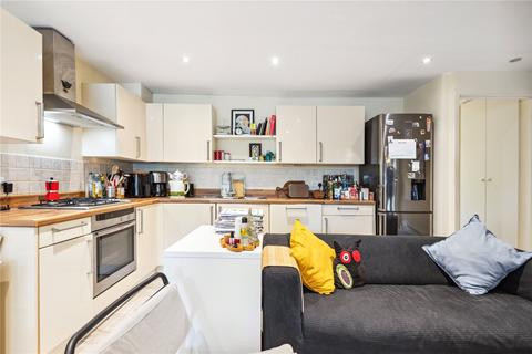 2 bedroom apartment for sale, Alfriston Road, SW11