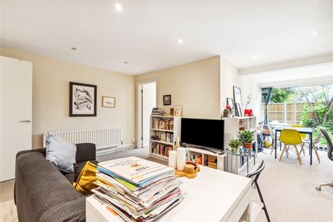 2 bedroom apartment for sale, Alfriston Road, SW11