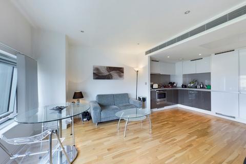 Studio to rent, Landmark West Tower, 22 Marsh Wall, London, E14