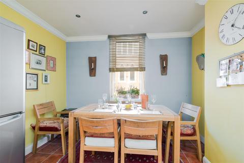 2 bedroom terraced house for sale, Station Road, ,Barnes