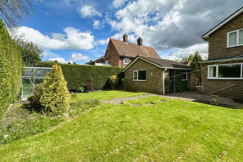 3 bedroom detached house for sale, Southfields Road, Strensall, York