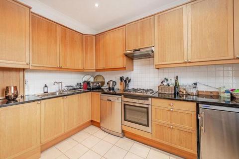 2 bedroom apartment to rent, Baker Street, London NW1