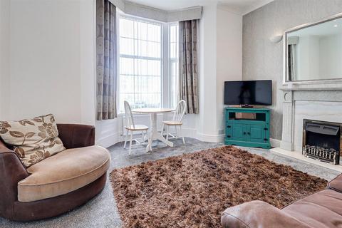1 bedroom flat to rent, Promenade, Southport PR9