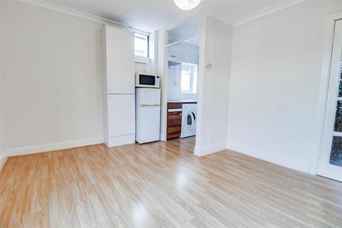 1 bedroom flat to rent, Victoria Street, Southport PR9