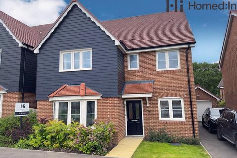 4 bedroom detached house for sale, Centenary Road, Southwater