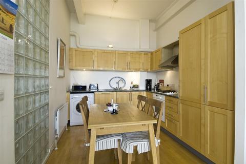 1 bedroom flat to rent, Short Let, Chiswick Green Studios, Chiswick