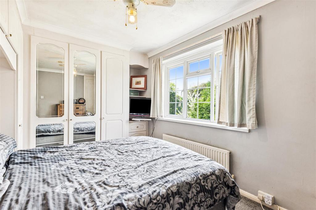 The Lindens, W4 - FOR SALE