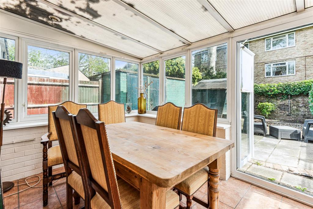 The Lindens, W4 - FOR SALE