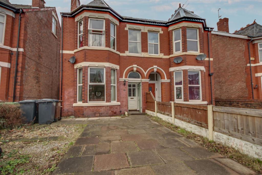 Cypress Road, Southport PR8 4 bed semidetached house for sale £220,000