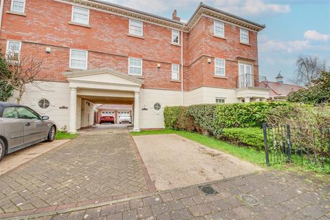 3 bedroom townhouse for sale, Woodvale Court, Southport PR9