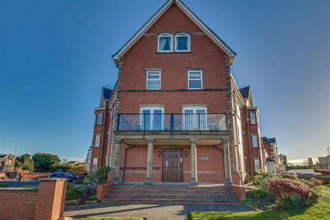 2 bedroom apartment for sale, Knowsley Road, Southport PR9