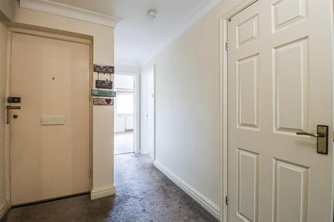 2 bedroom flat to rent, Park Road, Southport PR9