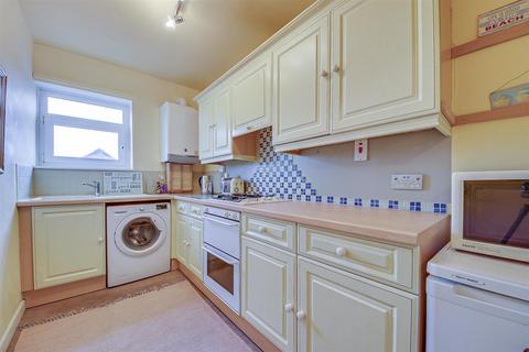 2 bedroom apartment for sale, Lathom Road, Southport PR9