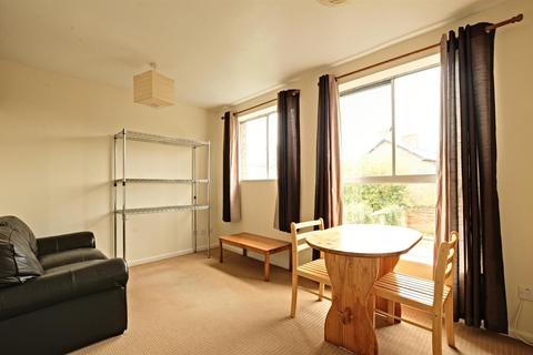 1 bedroom flat to rent, Kingston Court, Walton Street, Oxford