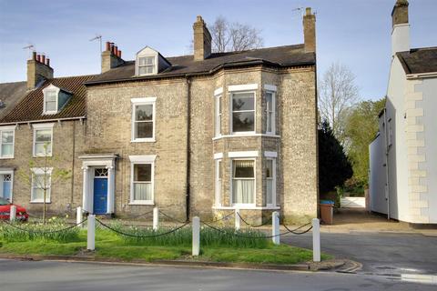 4 bedroom townhouse for sale, North Bar Without, Beverley