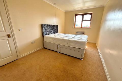 1 bedroom retirement property for sale, St. Georges Court, Addlestone KT15