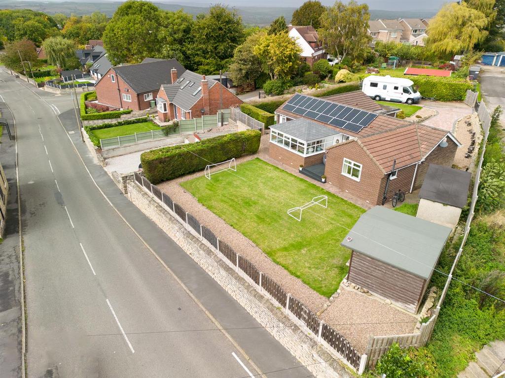 Garage & Driveway