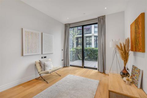 2 bedroom flat to rent, 4 Riverlight Quay, London SW11
