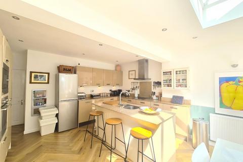 42 Ansell Grove, Carshalton, SM5 2BB
