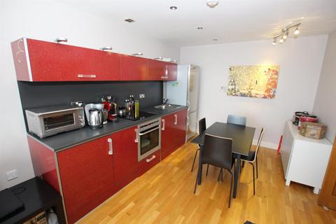 1 bedroom penthouse to rent, Altolusso, Bute Terrace, Cardiff