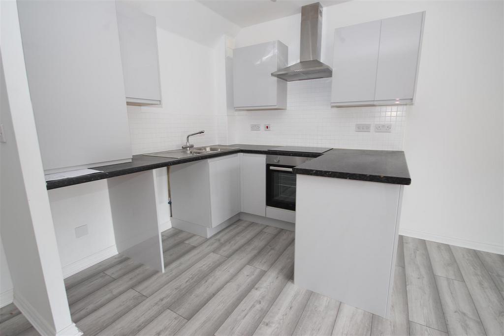 Watkins Square, Llanishen, Cardiff 2 bed apartment for sale £215,000