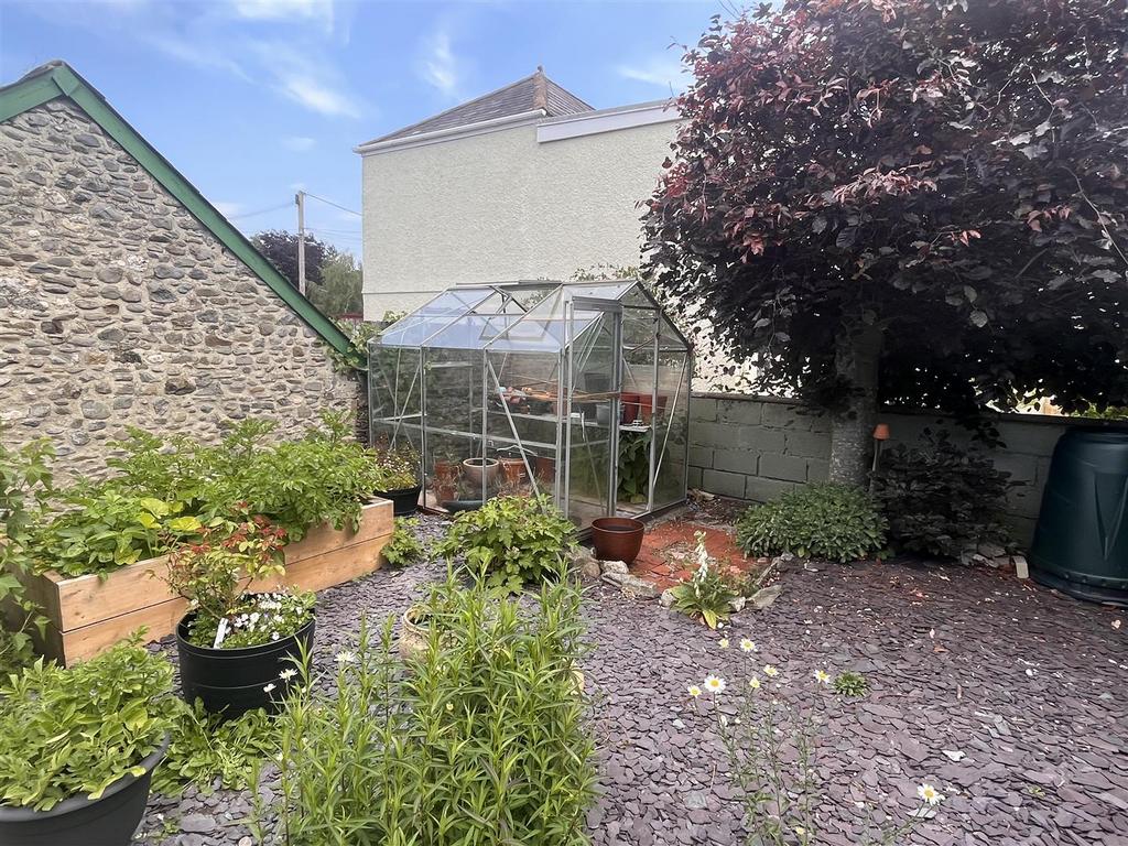 New garden 1.JPG
