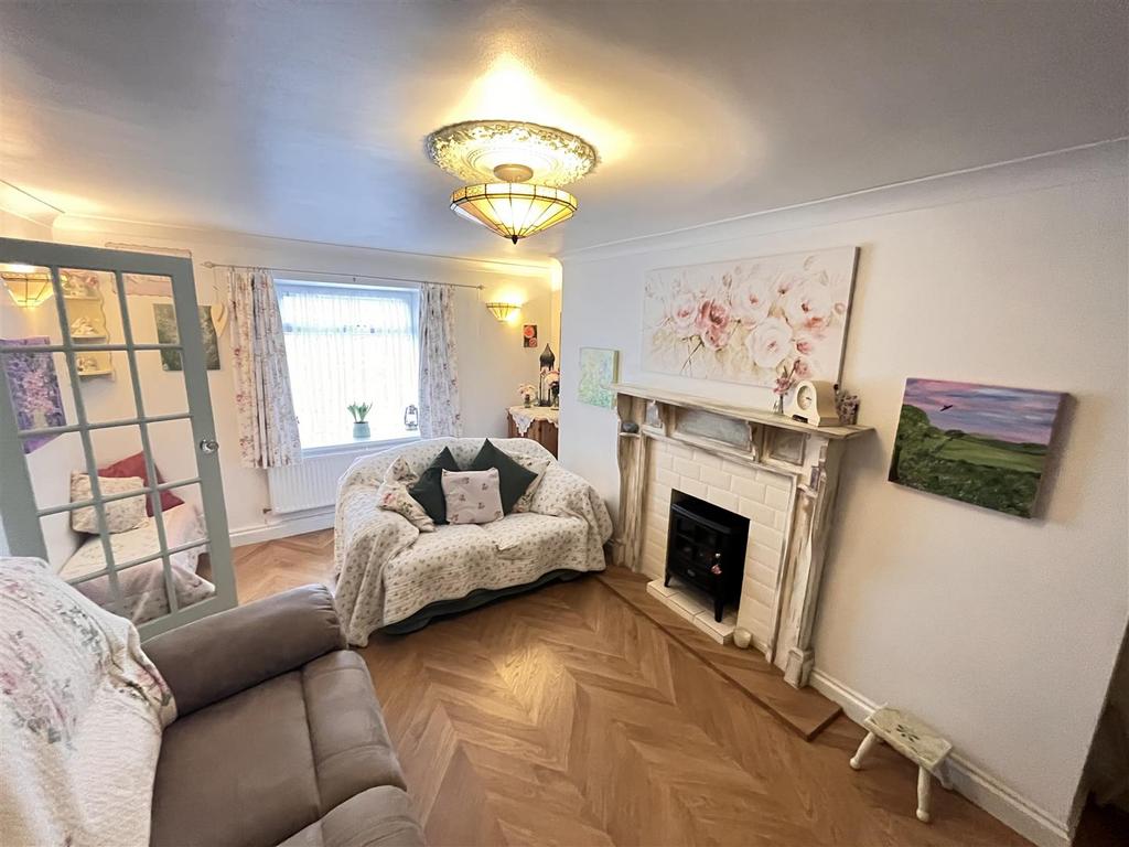 Living room 2nd angle.JPG