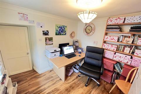 57 Stone Street, Llandovery, SA20 0DQ